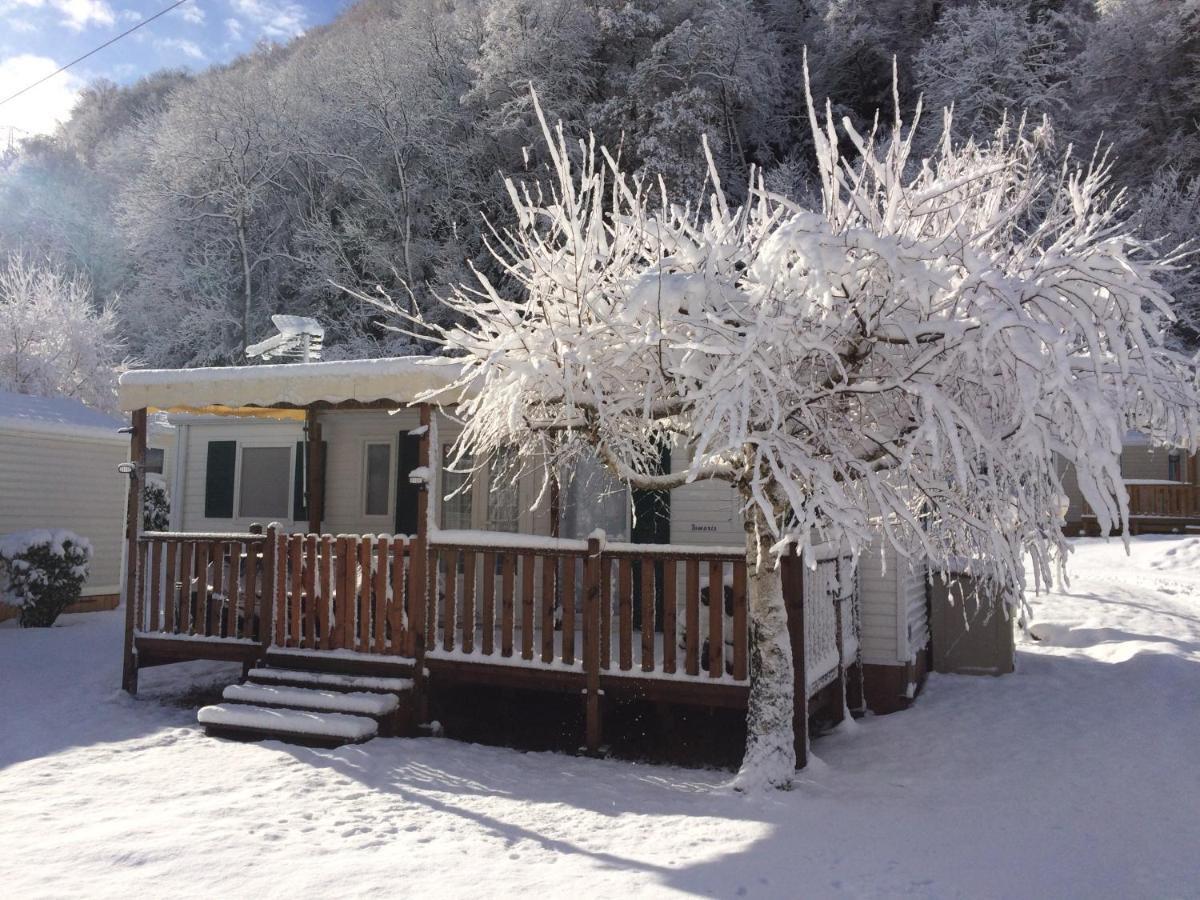 Camping Happy Pyrenees Hotel Saligos Exterior photo